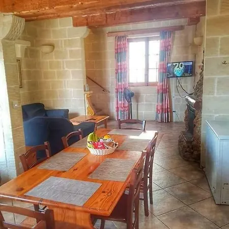 Farmhouse Tat-tibna Villa Il-Pergla